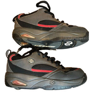 HEELYS - Youth Size 5 - Wheeled Roller Shoes - Skates NICE
